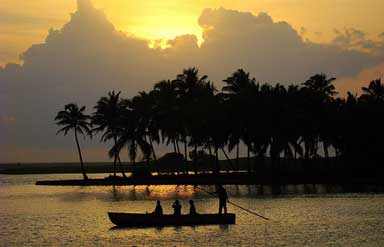 Poovar Travel